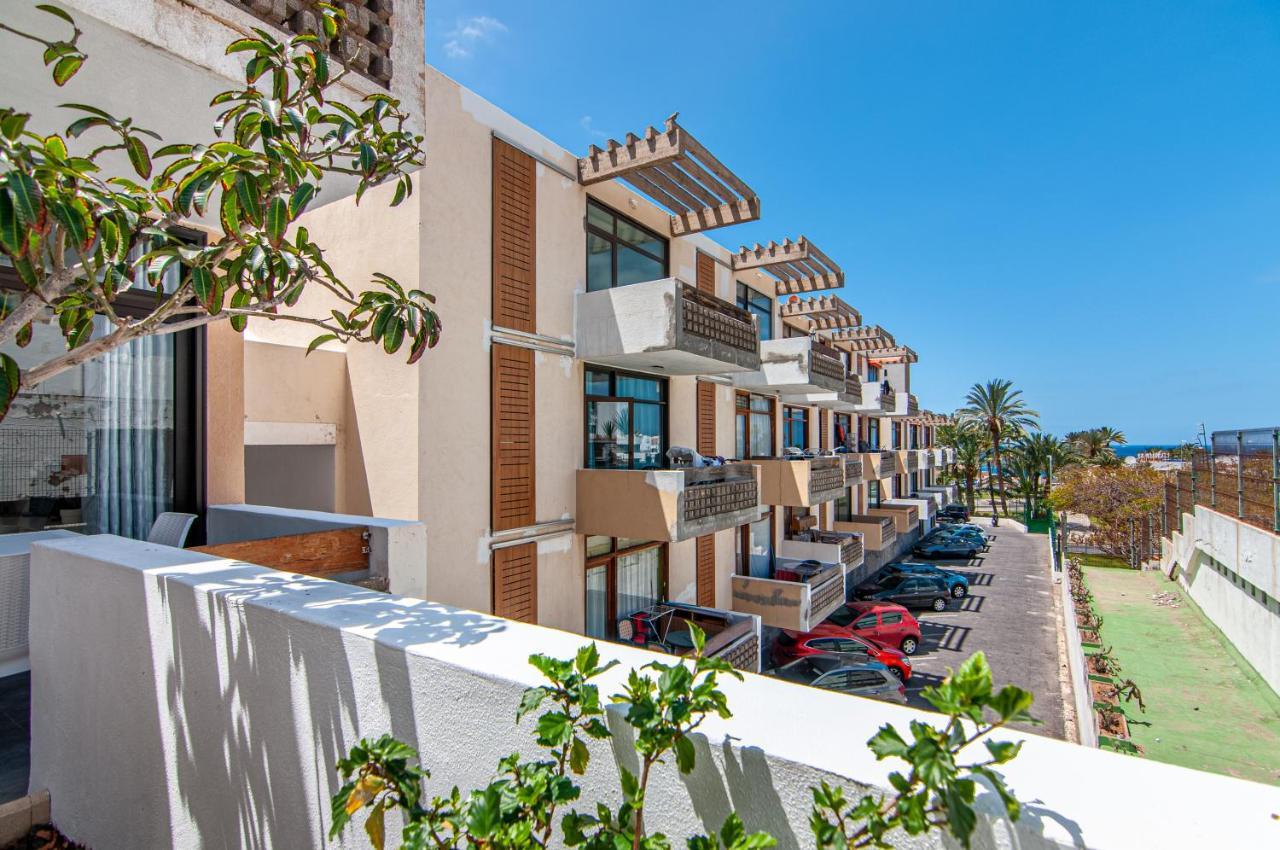 Central 2 Bedroom Apartment Playa De Las Americas Exterior photo
